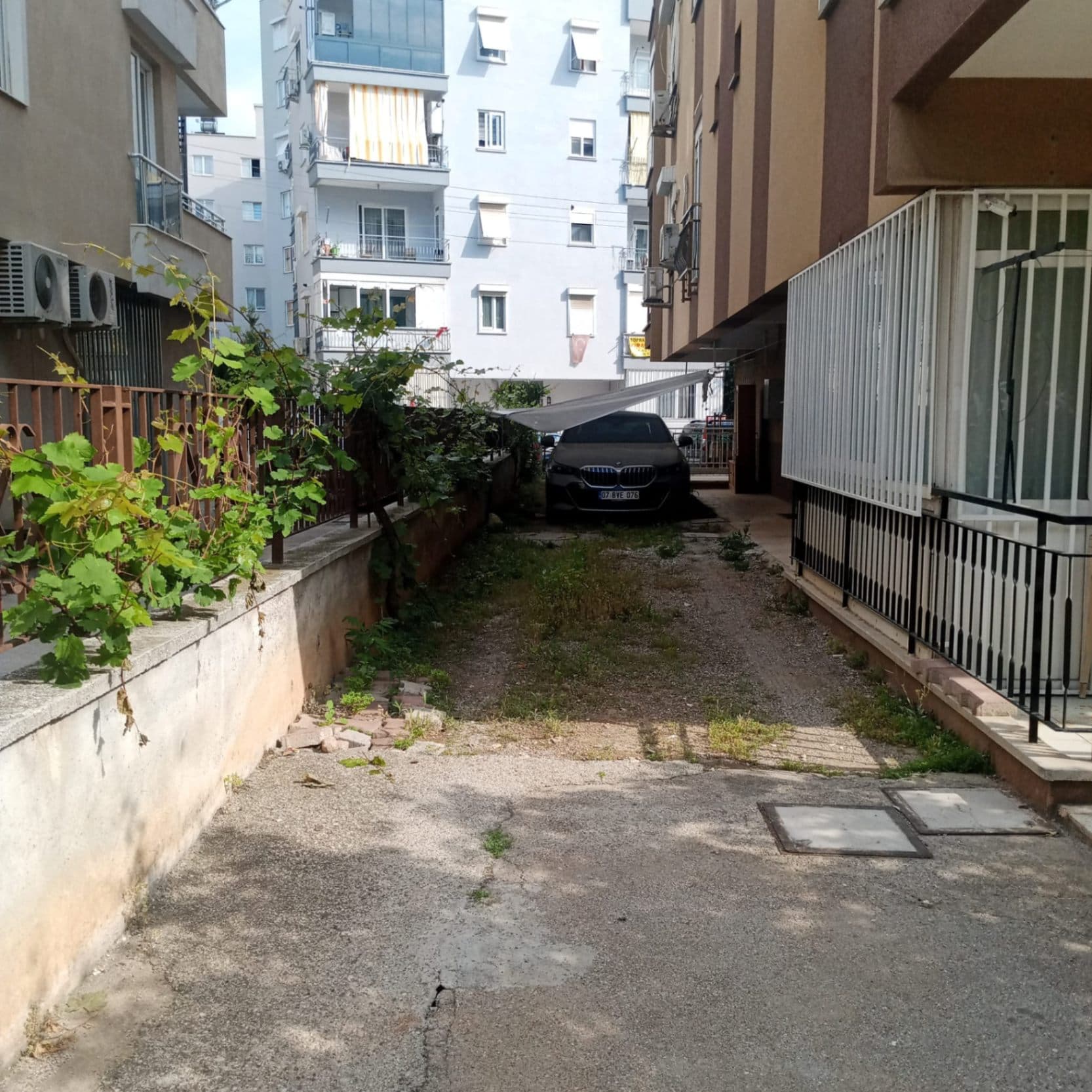 ANTALYA MURATPAŞA CUMHURİYET MAHALLESİNDE EŞYALI SATILIK DAİRE