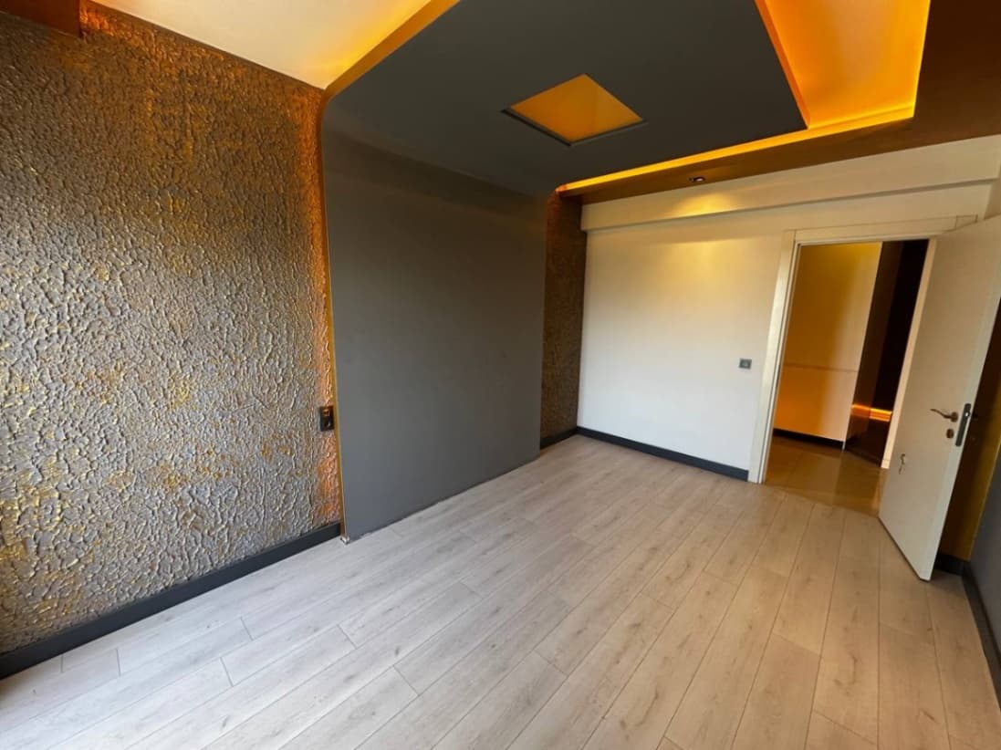 Dağ manzaralı ve denize yakın satılık daire