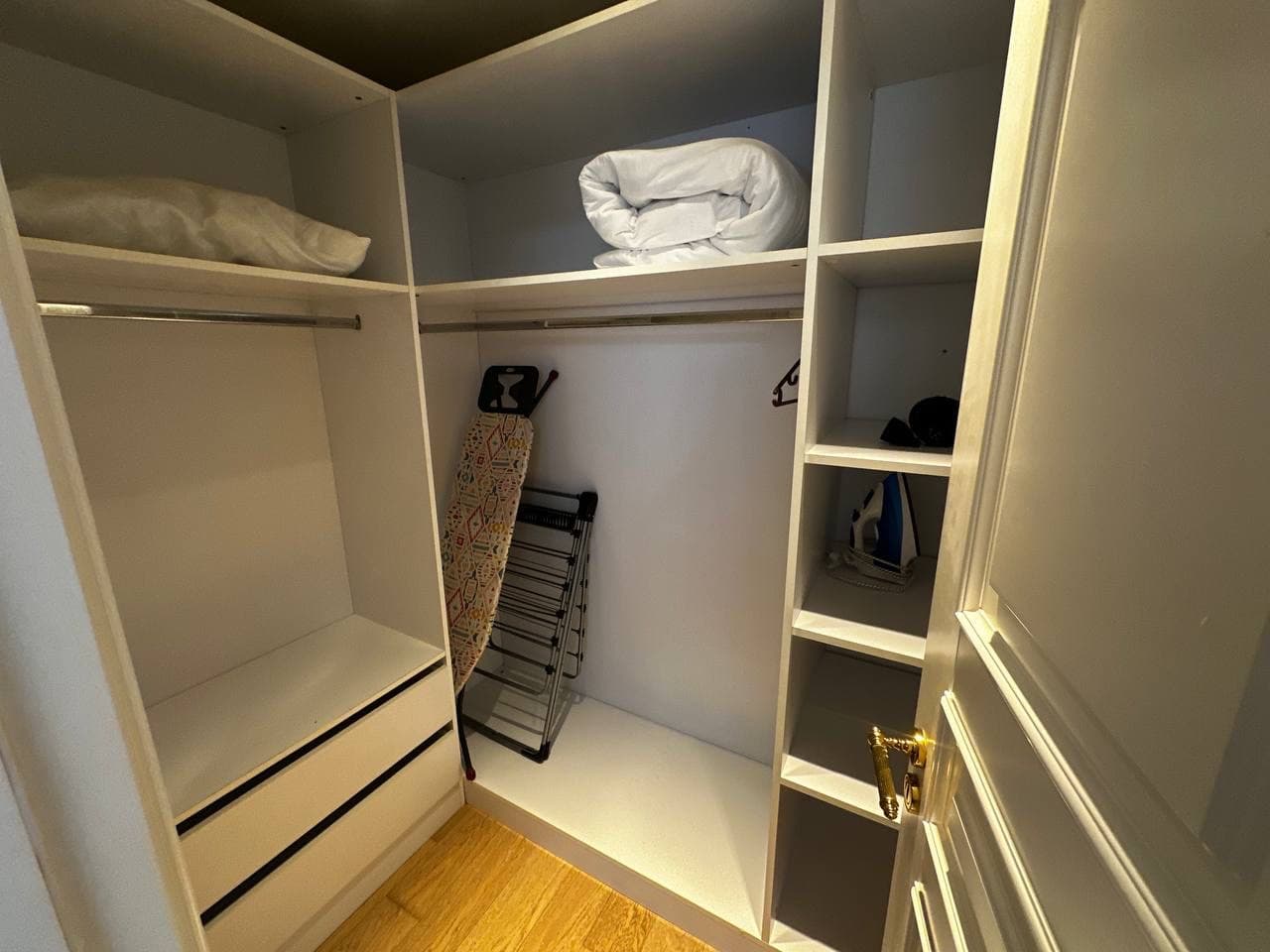 DENİZE YAKIN | KAPALI OTOPARKLI DAİRE