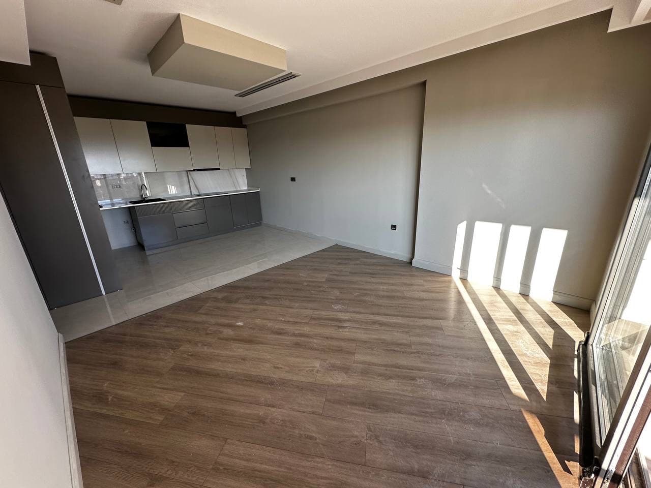 KAPALI OTOPARLI FULL ÖZELLİKLERDE 2+1 SATILIK DAİRE
