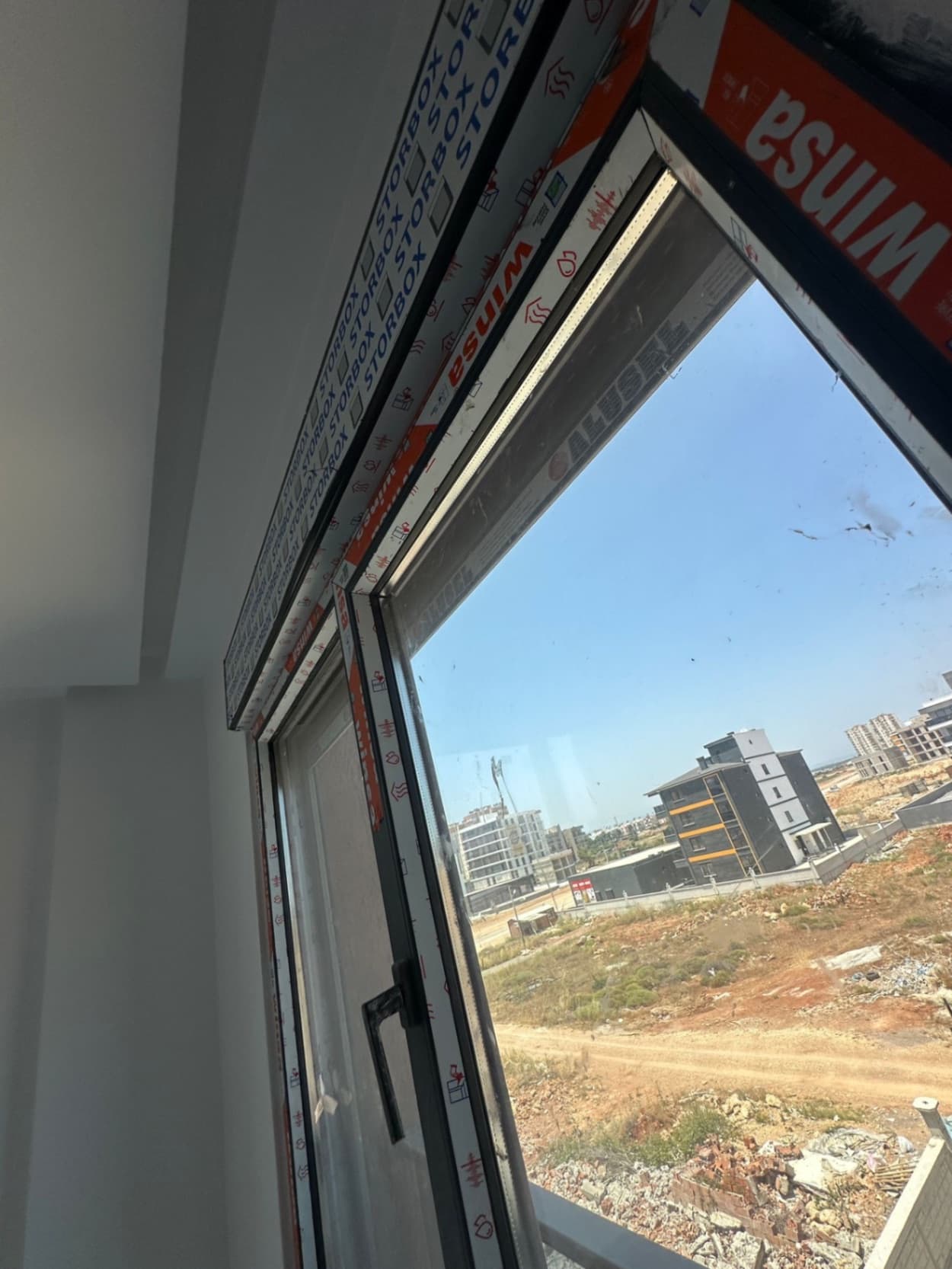 Altıntaşda kapalı otoparklı 1+1