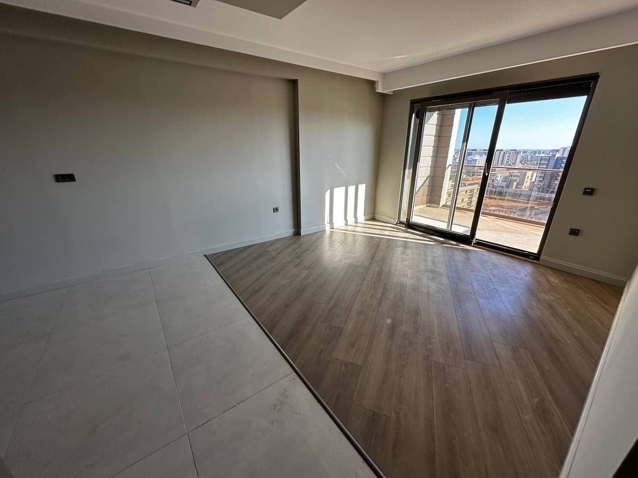 KAPALI OTOPARLI FULL ÖZELLİKLERDE 2+1 SATILIK DAİRE