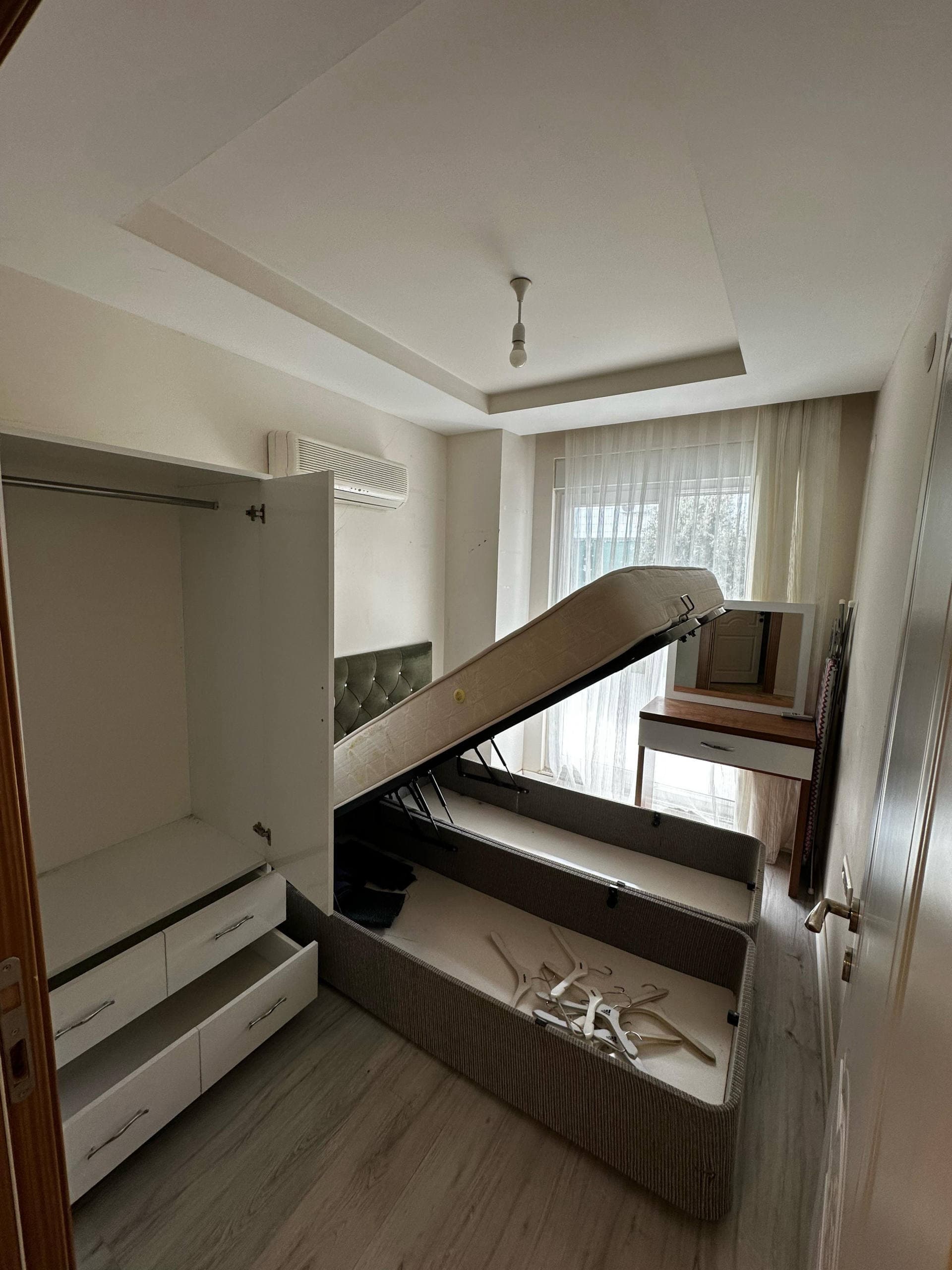 ANTALYA LARA GÜZEOBADA SATILIK 1+1 DAİRE