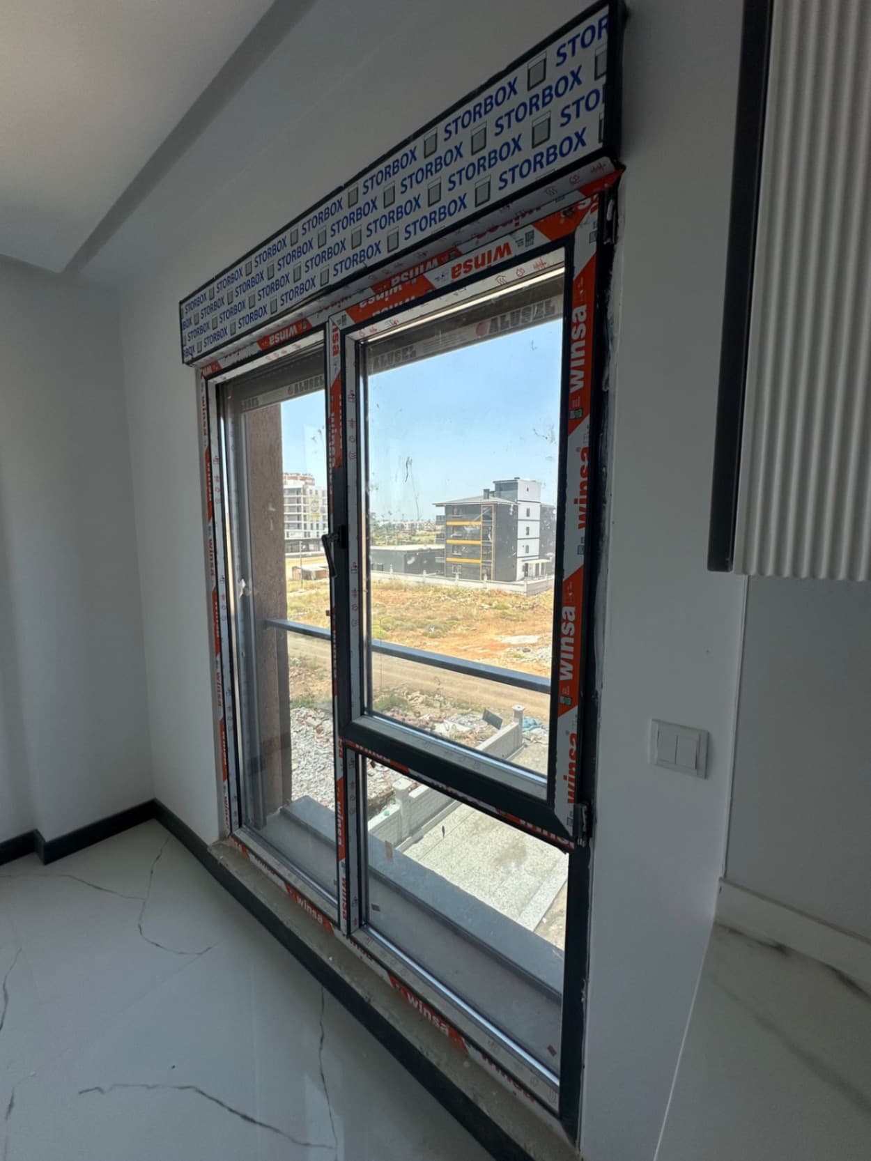 Altıntaşda kapalı otoparklı 1+1
