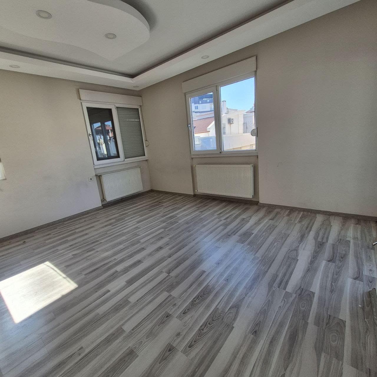konyaaltı plajına 500 m mesafede 