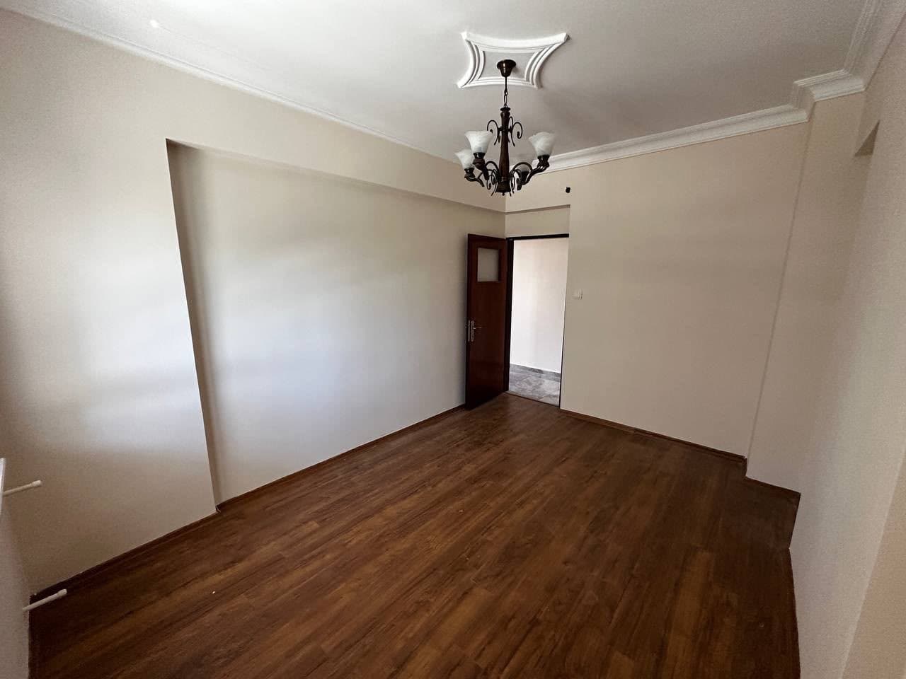 ANTALYA LARA'DA GENİŞ SATILIK DAİRE