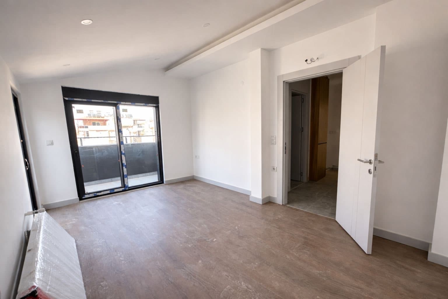 GENÇLİK MAHALLESİNDE SATILIK 3+1 DAİRE