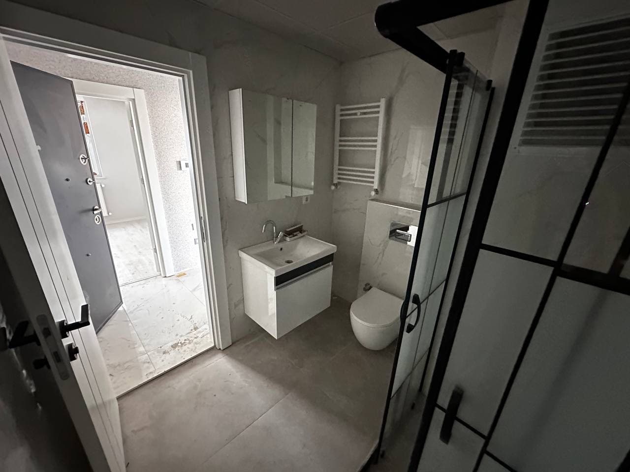 SIFIR BİNADA SATILIK DOĞALGAZLI DAİRE