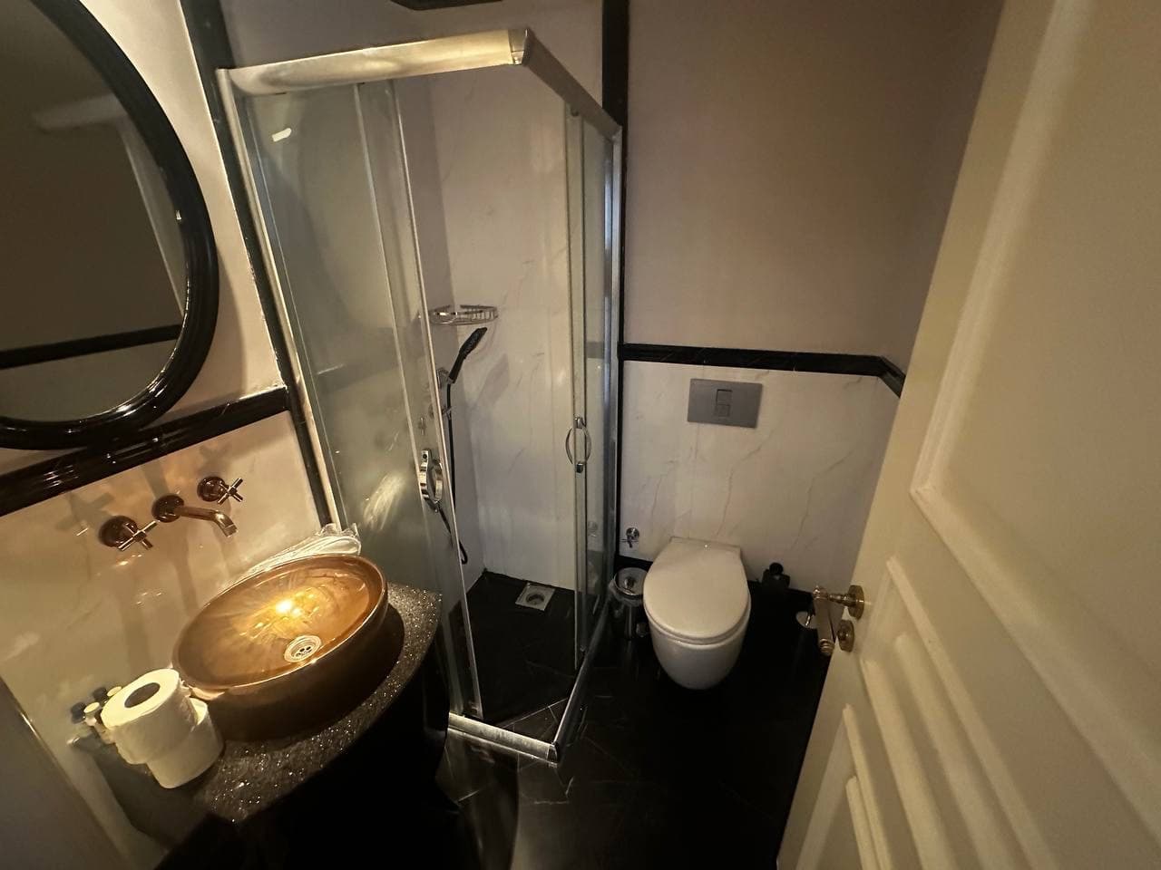 DENİZE YAKIN | KAPALI OTOPARKLI DAİRE