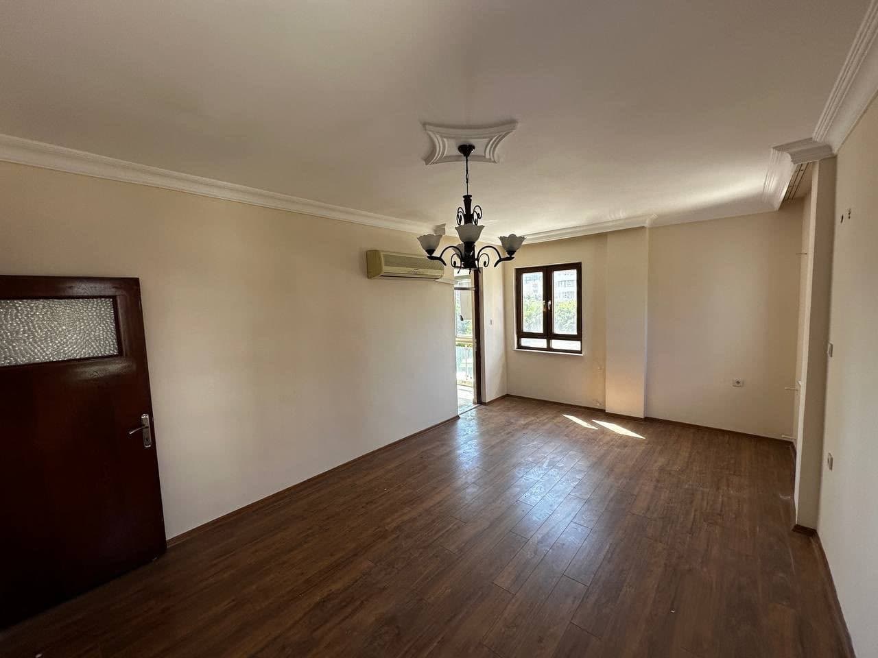 ANTALYA LARA'DA GENİŞ SATILIK DAİRE