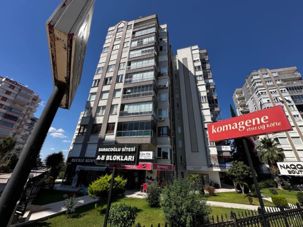 ANTALYA LARA'DA GENİŞ SATILIK DAİRE