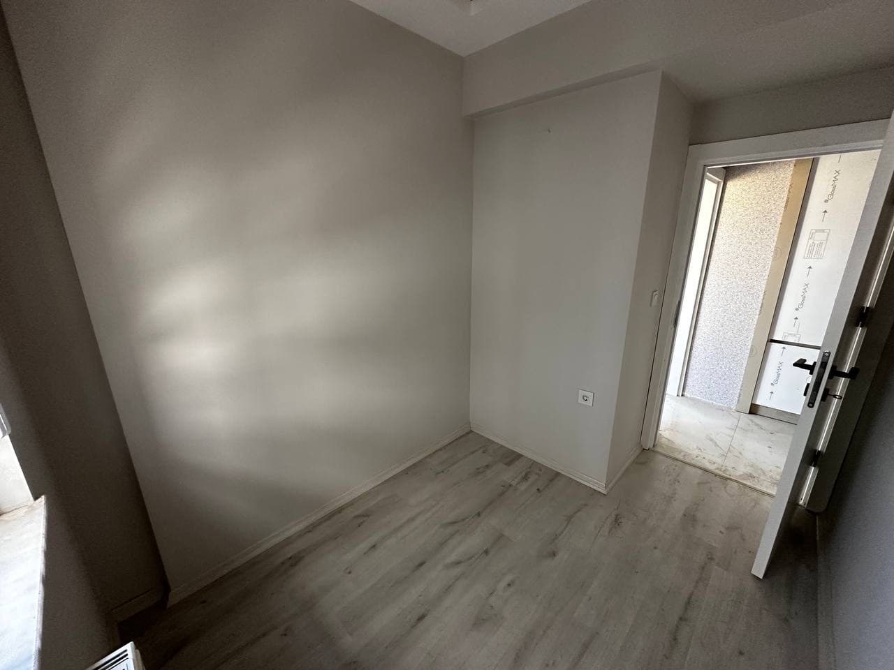 SIFIR BİNADA SATILIK DOĞALGAZLI DAİRE